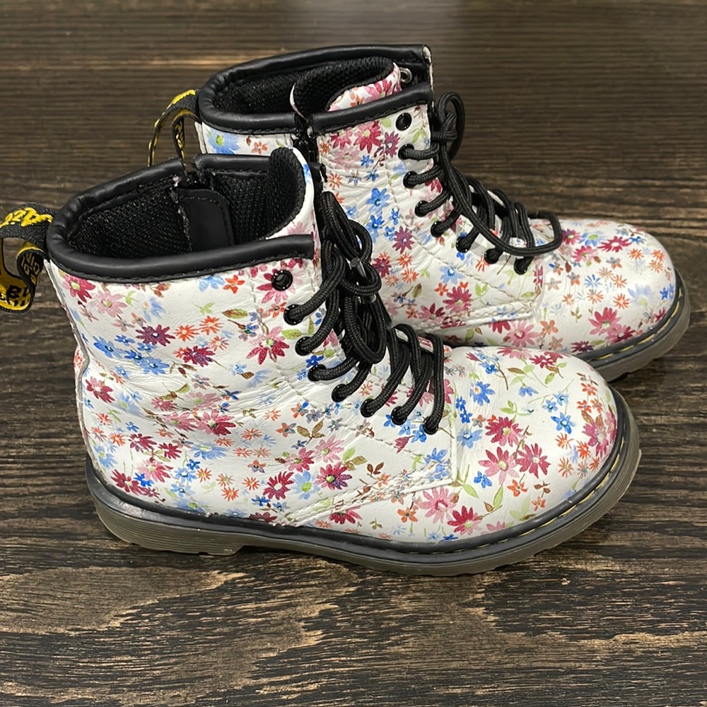 Dr. Martens Blue Floral Brooklee Boot girls size 10 (toddler/little girl)